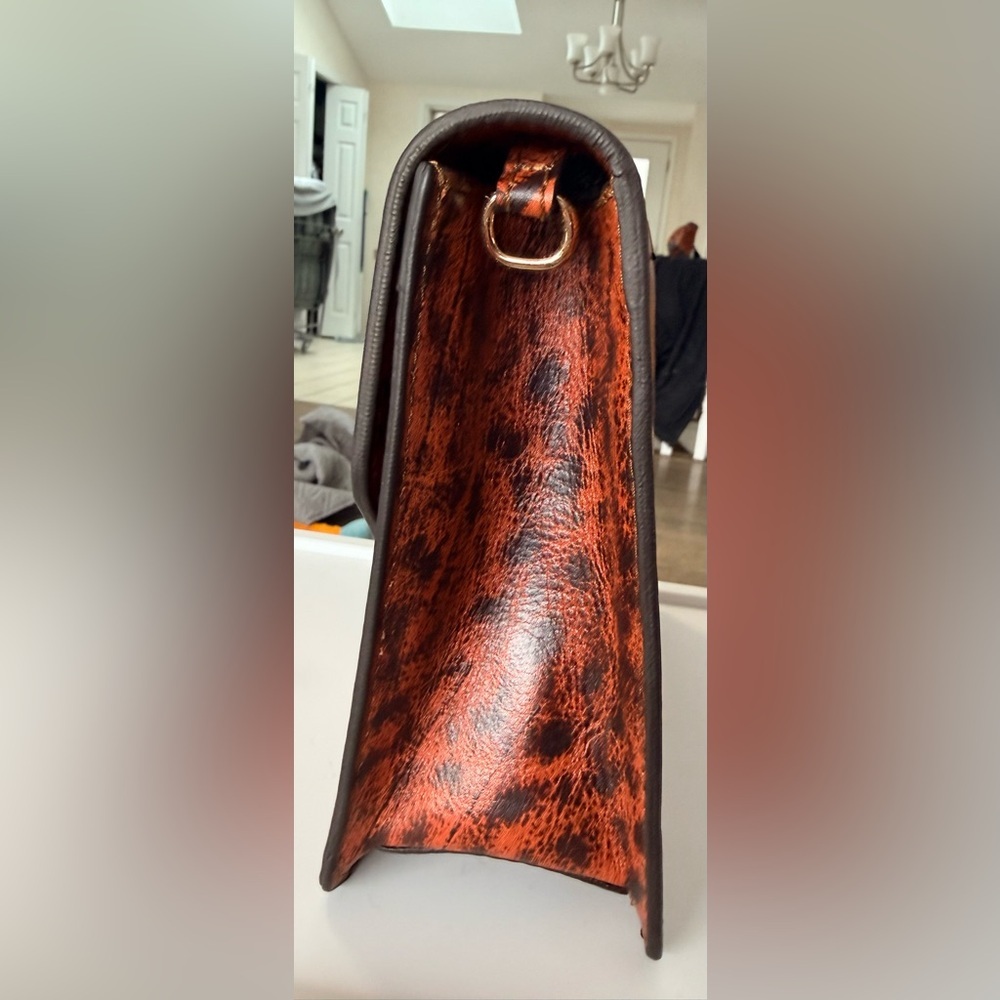 Hand tooled leather crossbody - Picture 3 of 6